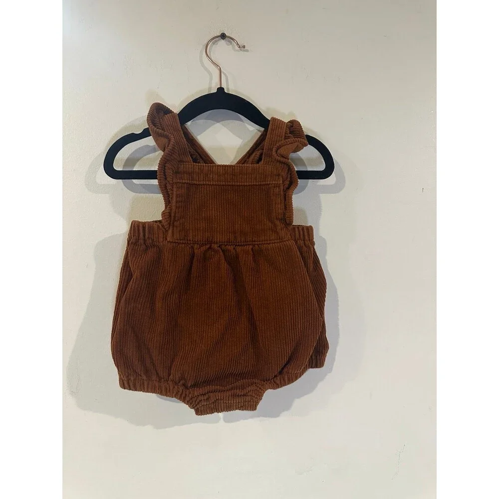 Brown baby girl bubble